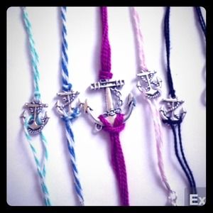Anchor bracelet