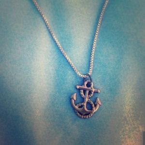 Anchor necklace