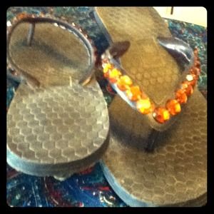 Flip flops with a heel