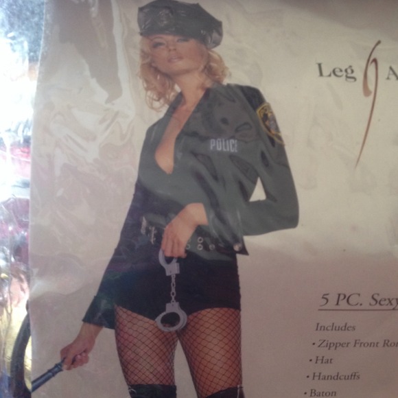 Costume