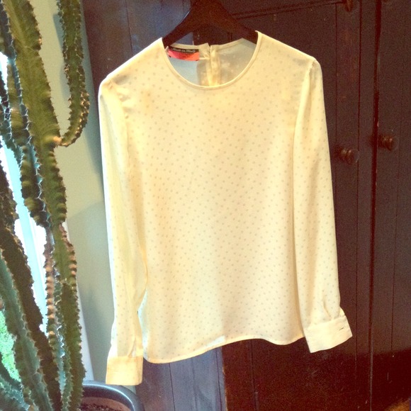 ❌Sold❌ Vintage silk polka dot blouse