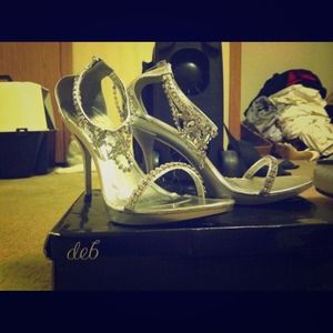 Very cute high heals