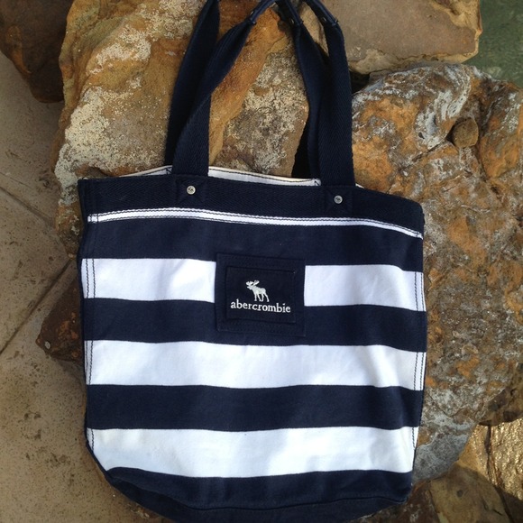 ❌SOLD❌.            Authentic Abercrombie tote bag!