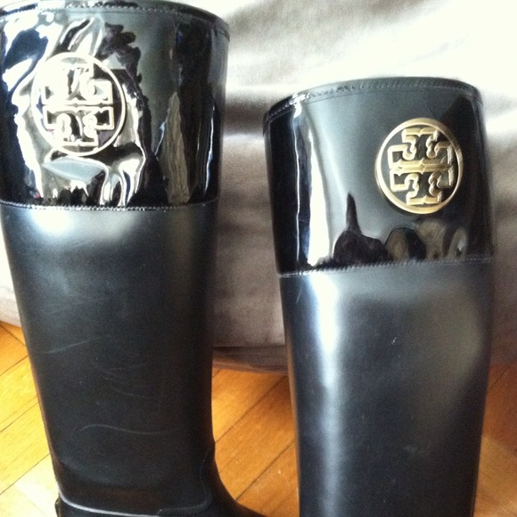 Tory Burch riding boots! Beautiful!! - Picture 2 of 3