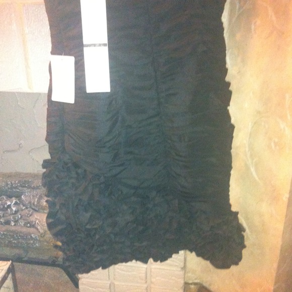 Dalia Macphee ruched black cocktail dress 🍸✨👗 - Picture 4 of 4