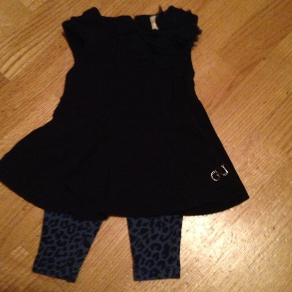 🚫Sold🚫Guess 3 mo navy out with flower