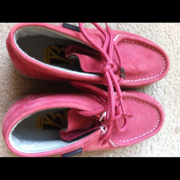 Price reduced!!!!! Pink suede urban low top boots