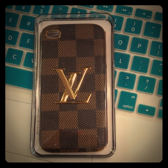 FLASH SALE 💃 LV leather iphone 4 case