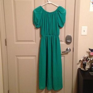 Green maxi dress