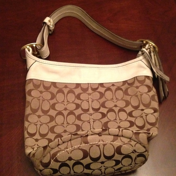 Authentic Coach Bag Excellent condition! Neg