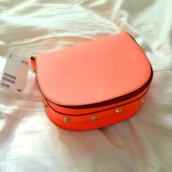 🌟Hold for jsalaimbene🌟 H&M cross body purse