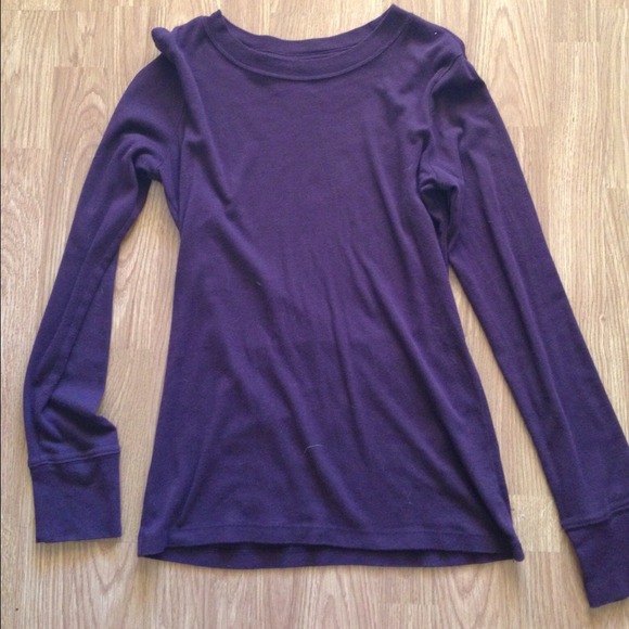 💢SOLD!Dark plum long sleeves Gap shirt💢 - Picture 2 of 3