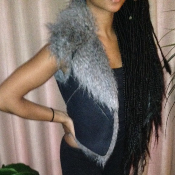 Vegan Fur on Suede Vest - Picture 4 of 4