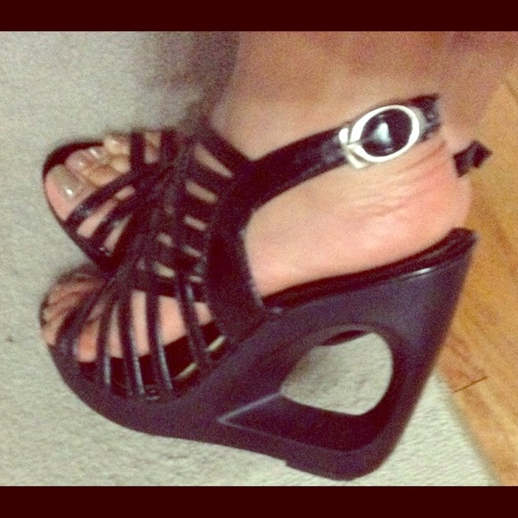 🚫sold in a bundle 🚫Black Flatform Shoes