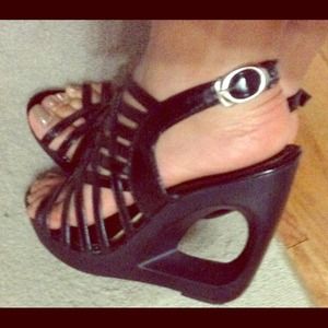 🚫sold in a bundle 🚫Black Flatform Shoes