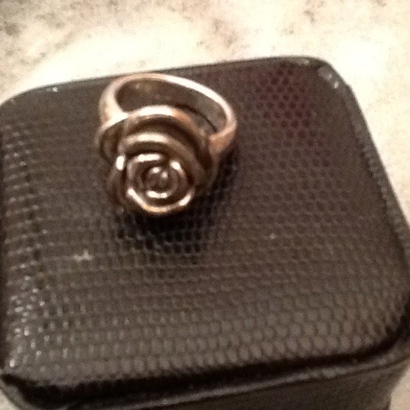 Sterling silver rose ring