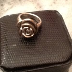 Sterling silver rose ring