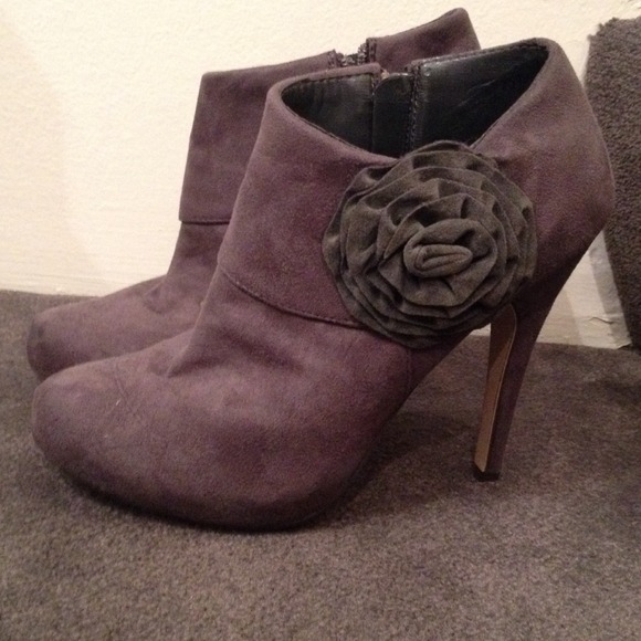 Gray, faux suede booties by Glaze