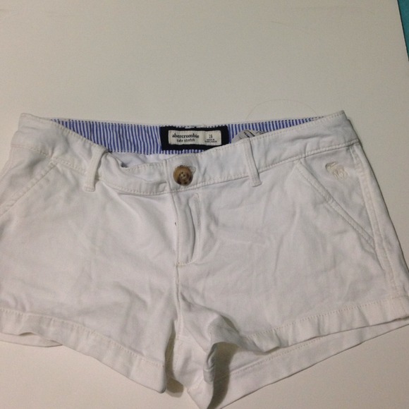 Abercrombie (kids) white stretch shorts