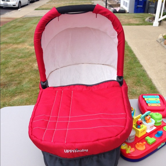 đź’•SOLDđź’•Uppababy Vista- Red. Local pickup only - Picture 4 of 4