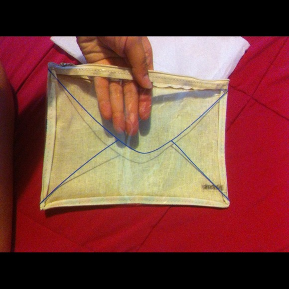 🚫SOLD🚫Envelope Clutch - Picture 3 of 4