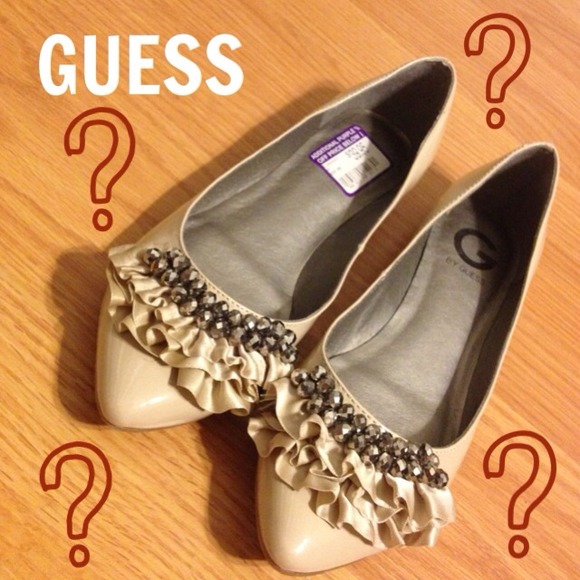 Guess Shoes - 💖HOST PICK!!💖 Guess Flats