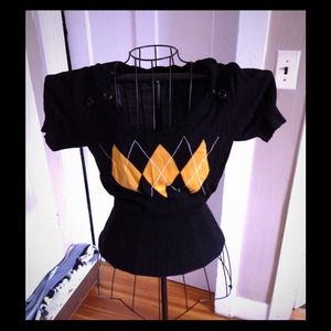 Black & mustard argyle pattern empire waist top