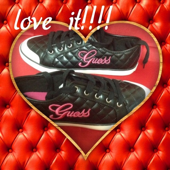 GUESS SNEAKERS