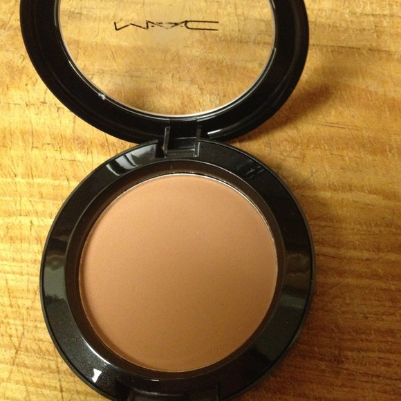 Mac blush ( Sold)
