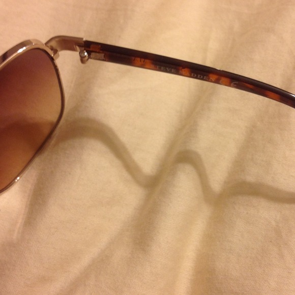 🌟New Authentic Steve Madden Sunglasses/Aviators - Picture 3 of 4