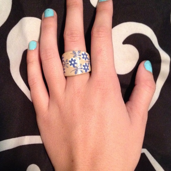 Gorgeous Hand-Painted Wooden Ring - Picture 2 of 2