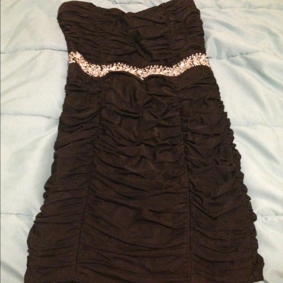 Dress - Picture 2 of 2