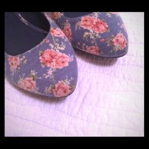 🎄Blue floral small heels