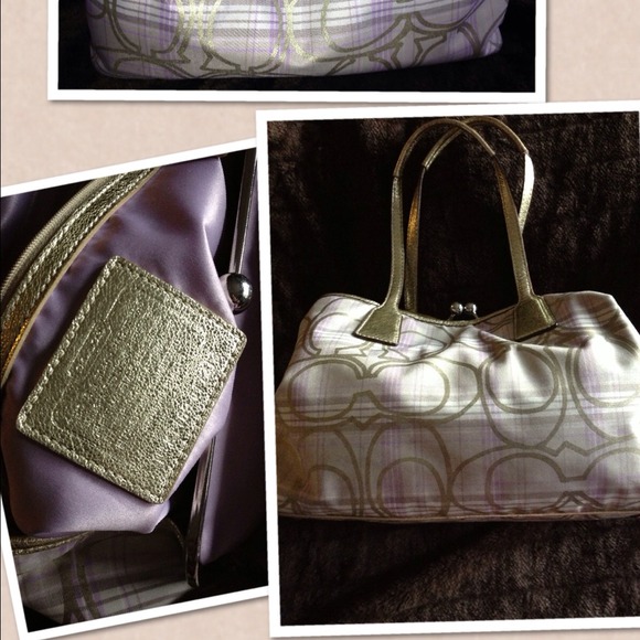 *****SOLD**** Coach handbag - Picture 2 of 4