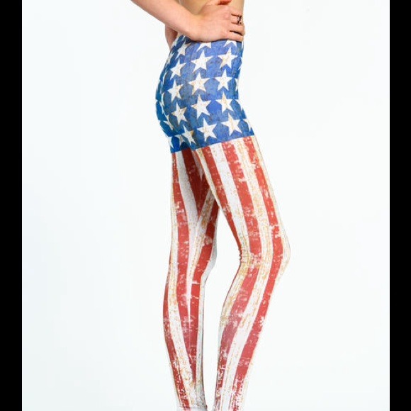 🎀SOLD OUT🎀American Flag Leggings - Picture 2 of 4