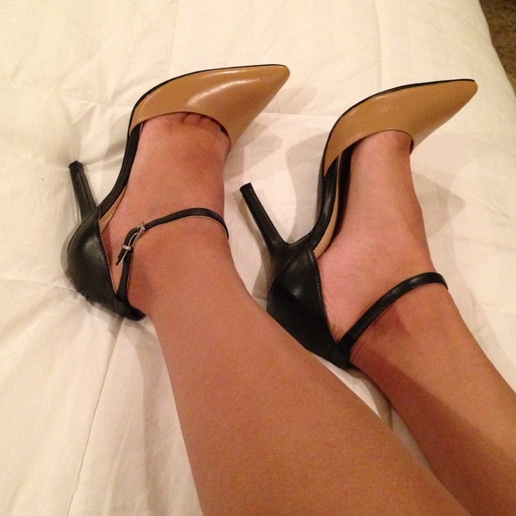 BCBGeneration Shoes - 🎉Host Pick 11/7🎉 BCBGeneration Ankle Strap Heels