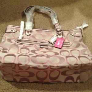 Brand new coach purse never used