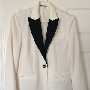 Express tuxedo black and white blazer