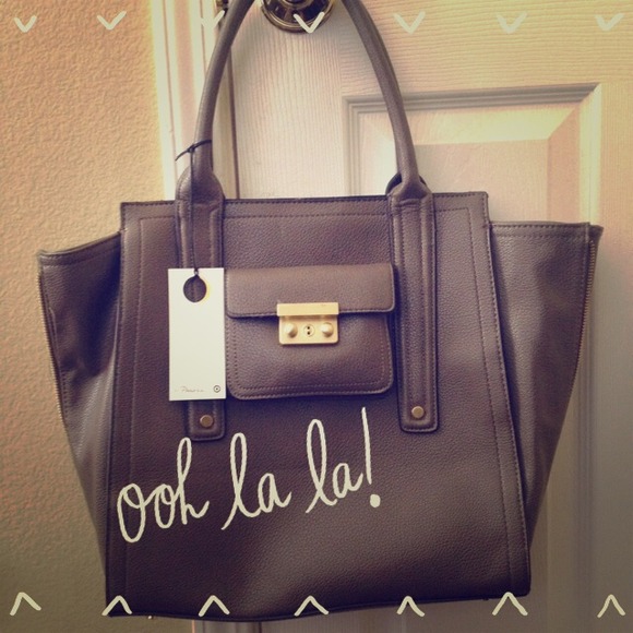 ⚫️3.1 Phillip Lim for Target large tote. Selling!!