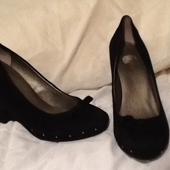 REDUCED!! Me Too black suede wedges,  LaDonna14 - Picture 3 of 3