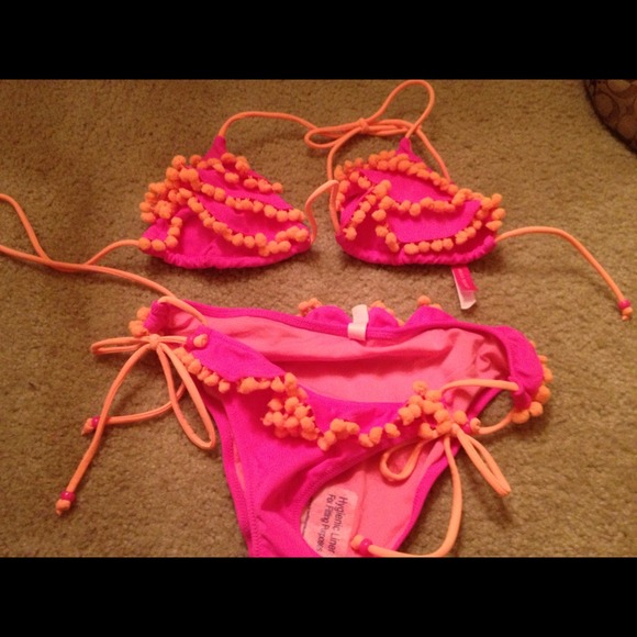 VS Pom Pom bikini