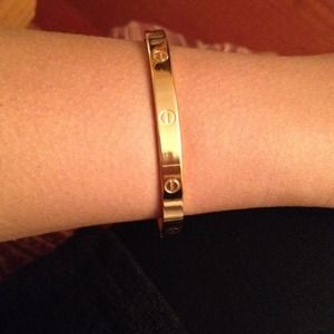 Gold bracelet