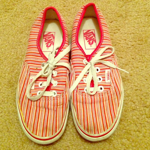 ⬇️REDUCED⬇️Women's Candy Striped Vans