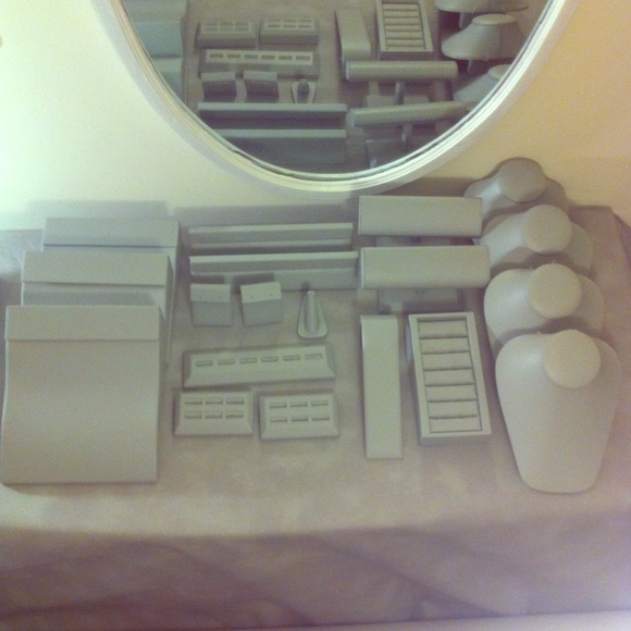 Tons of Assorted Jewelry Holders to Display