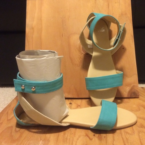 Farrah Sandals by Gold Dot from Solestruck - Picture 1 of 2