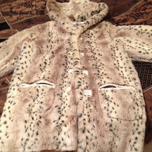 Reversible suede and vegan fur coat