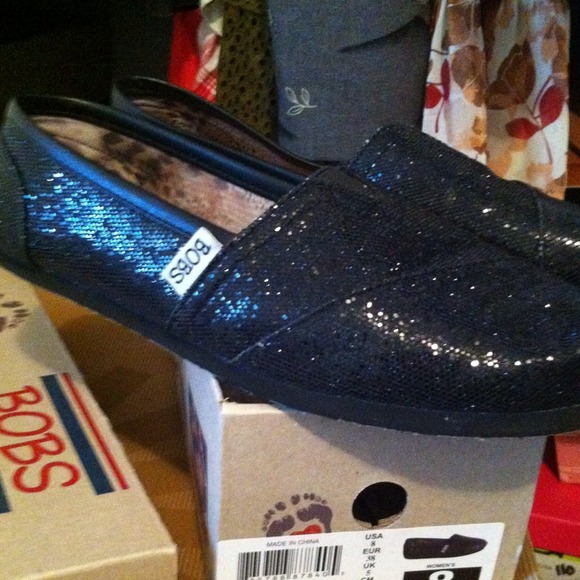 NIB never worn but I'm the house.