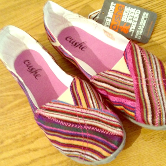 SOLD-Cushe Women's Hellyer Ballet Flat