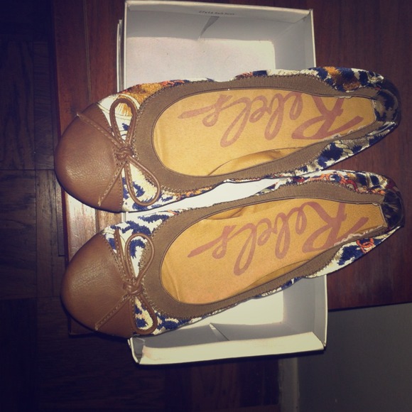 Trendy Ballet Flats (8.5 fits like an 8!)