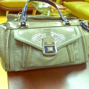 Guess purse